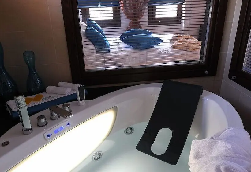 オーシャンビュースーペリアースイート, Iakovakis Suites & Spa