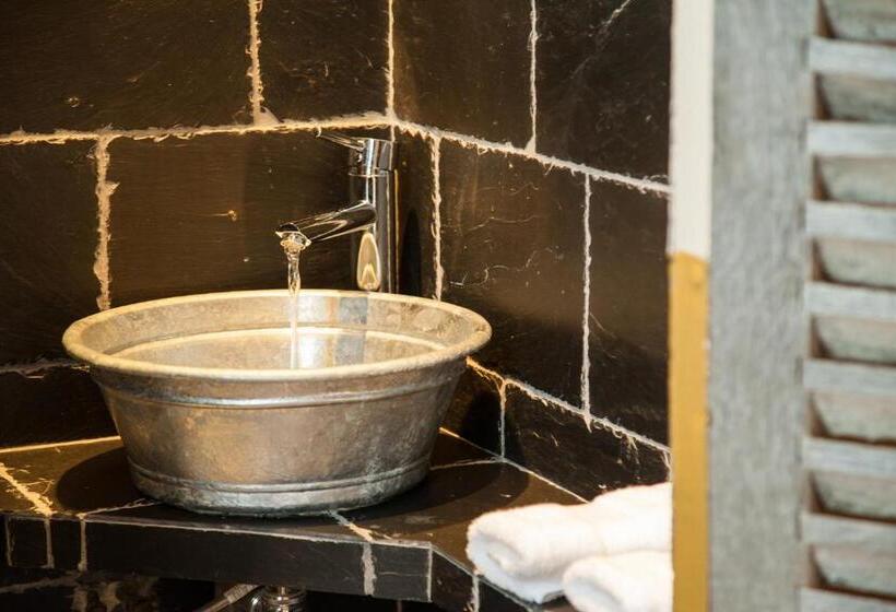 ガーデンビュースタンダードルーム, Il était Une Fois Chez Moi