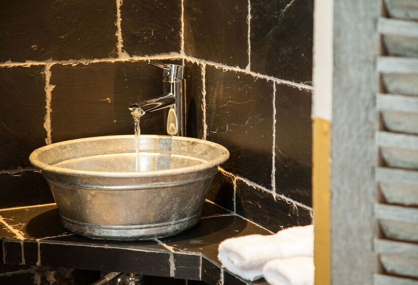 スタンダードルーム, Il était Une Fois Chez Moi