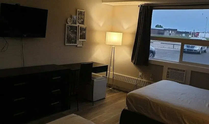 Cameră Deluxe, New Frontier