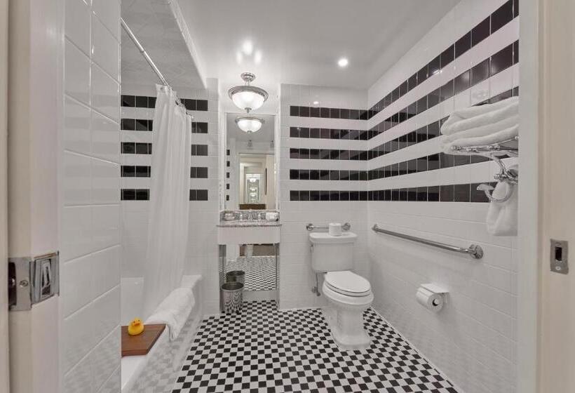 חדר סטנדרט מותאם לאדם עם מוגבלויות, O.henry