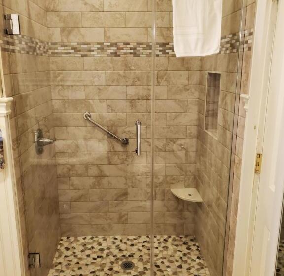 キングサイズベッドのスーペリアルーム, Old Manse Inn