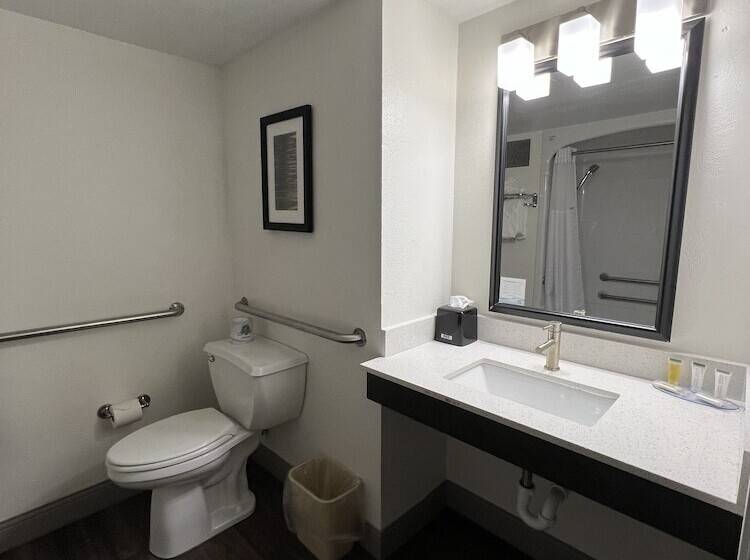 스탠다드 룸 더블 침대 2개, Days Inn By Wyndham Penn State