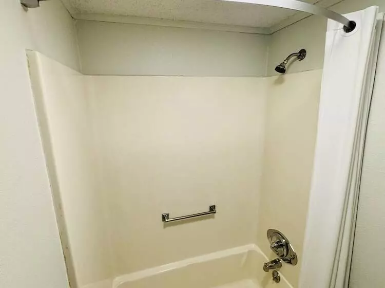 ２ダブルベッドのスタンダードルーム, Knights Inn Bridgeport Frankenmuth
