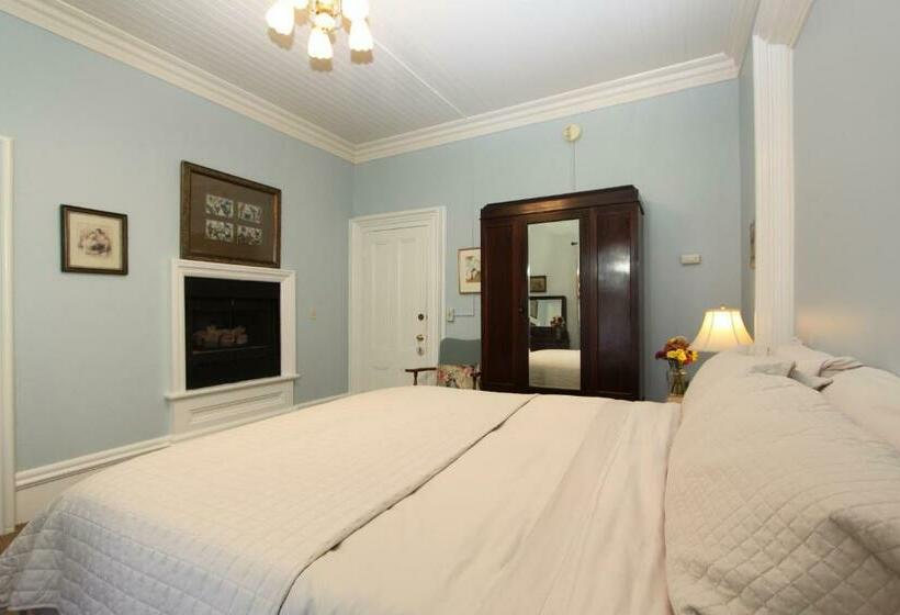 장애인을 위한 킹사이즈 침대 스탠다드 룸, Olallieberry Inn Bed And Breakfast