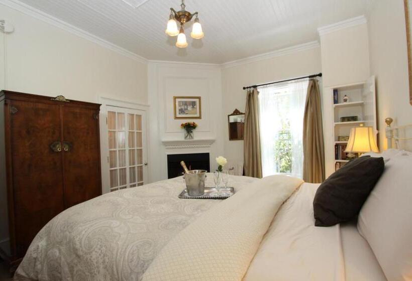 带大床的高级房间, Olallieberry Inn Bed And Breakfast