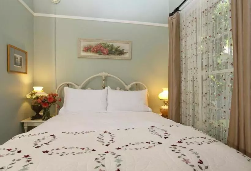 اتاق استاندارد با چشمانداز باغ, Olallieberry Inn Bed And Breakfast