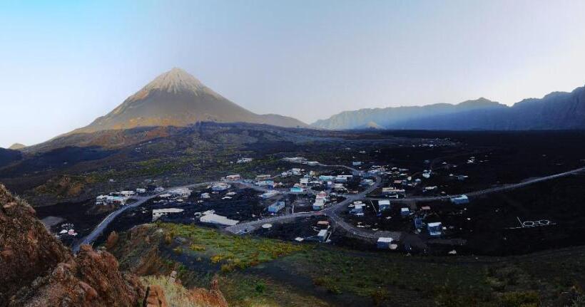 اتاق عادی یک تخته, Ciza E Rose