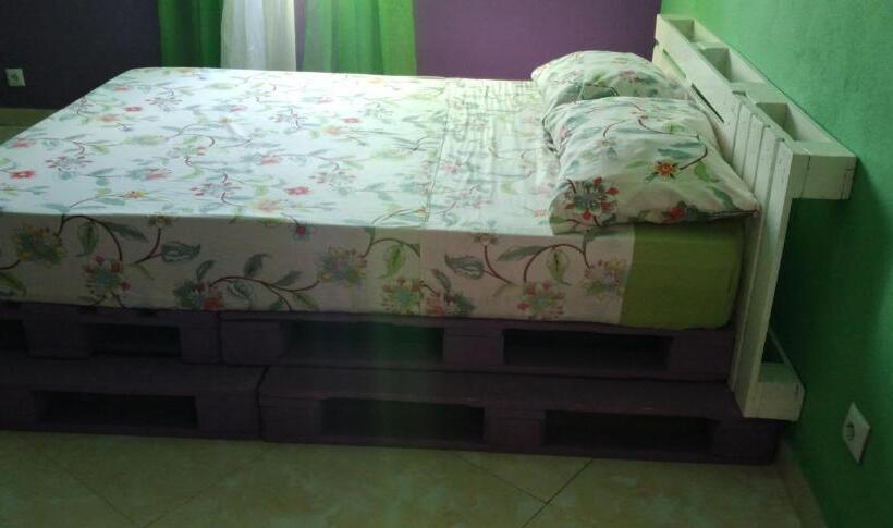 اتاق عادی, Ciza E Rose