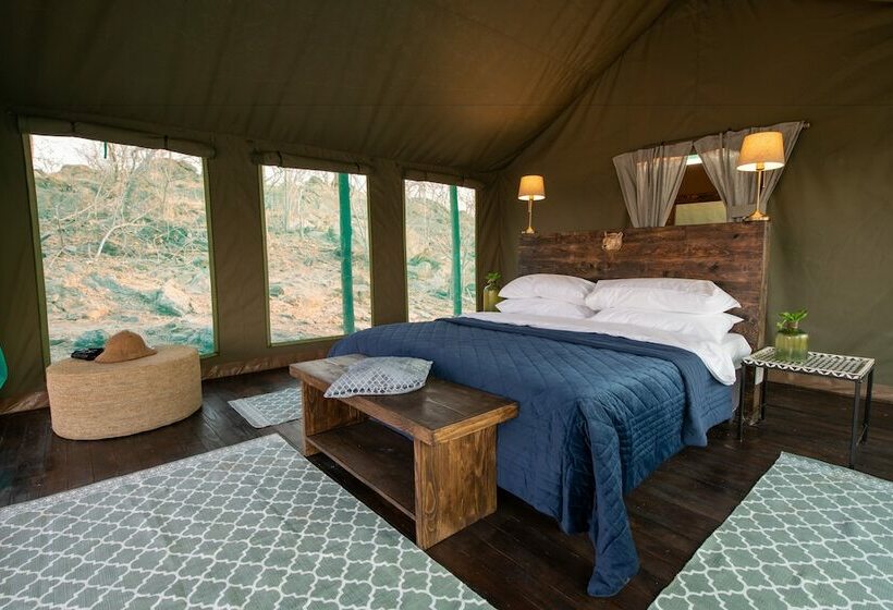 چادر با خدمات رفاهی لوکس, Parsons Hilltop Safari Camp