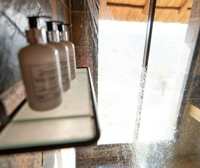 چادر با خدمات رفاهی لوکس, Parsons Hilltop Safari Camp