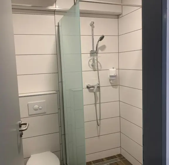 スタンダードルーム, M70 Apartmanház