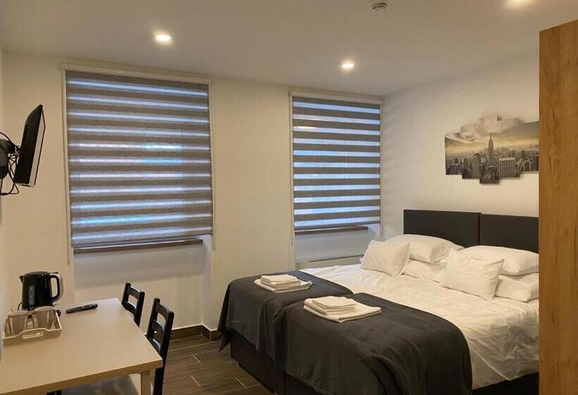 Номер Стандарт, M70 Apartmanház