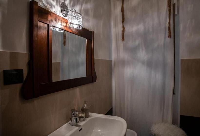 غرفة قياسية ثلاثية, B&b Palazzo Armini