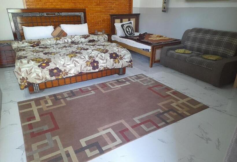 اتاق کلاسیک سه تخته, New City Lodges Guesthouse