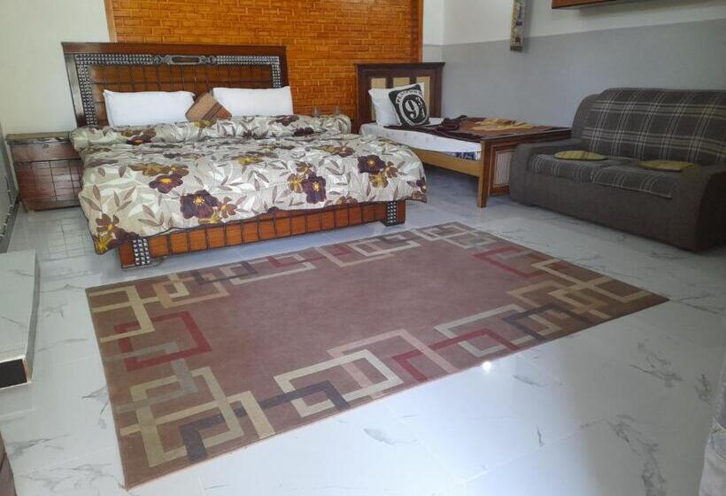 اتاق کلاسیک سه تخته, New City Lodges Guesthouse