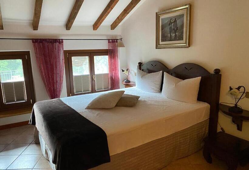 سوییت لوکس, Relais San Filippo In Sogaglia