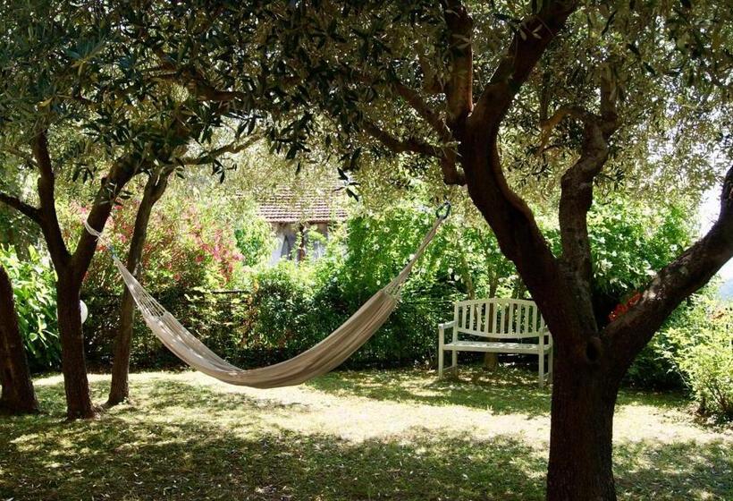 סוויטת ג'וניור עם טרסה, Relais San Filippo In Sogaglia