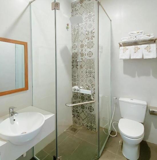 اتاق خانوادگی, The Villa Hieu Hy