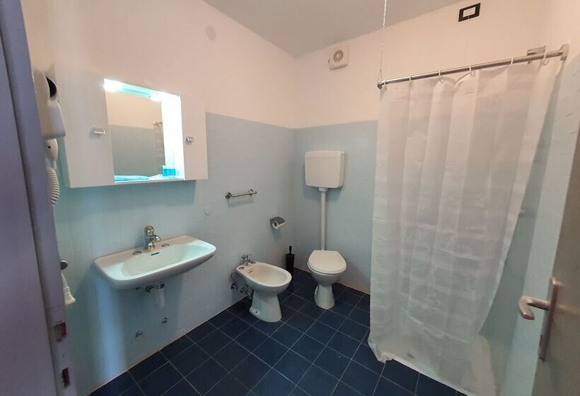 Quarto Estandar Individual, Miga Hotel Grado Centro