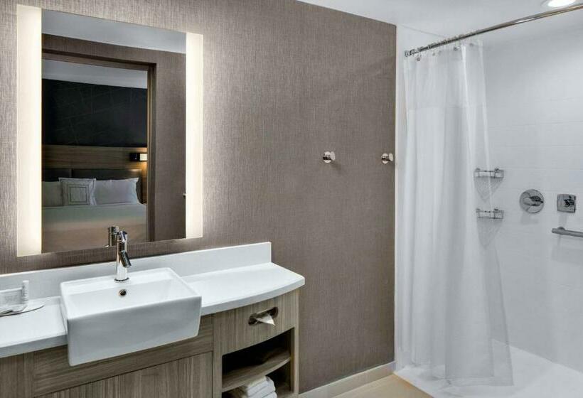 מיטת קינג בסוויטה, Springhill Suites Hilton Head Island