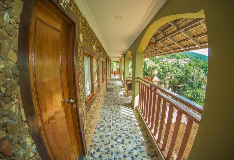 اتاق استاندارد با بالکن و چشم‌انداز دریا, Kep Villa Hill Guest House 1