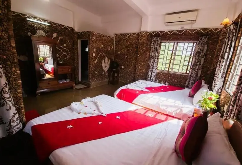 اتاق استاندارد با بالکن و چشم‌انداز دریا, Kep Villa Hill Guest House 1