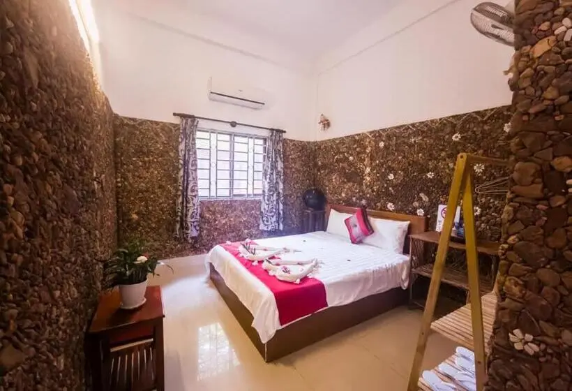 اتاق لوکس با بالکن, Kep Villa Hill Guest House 1