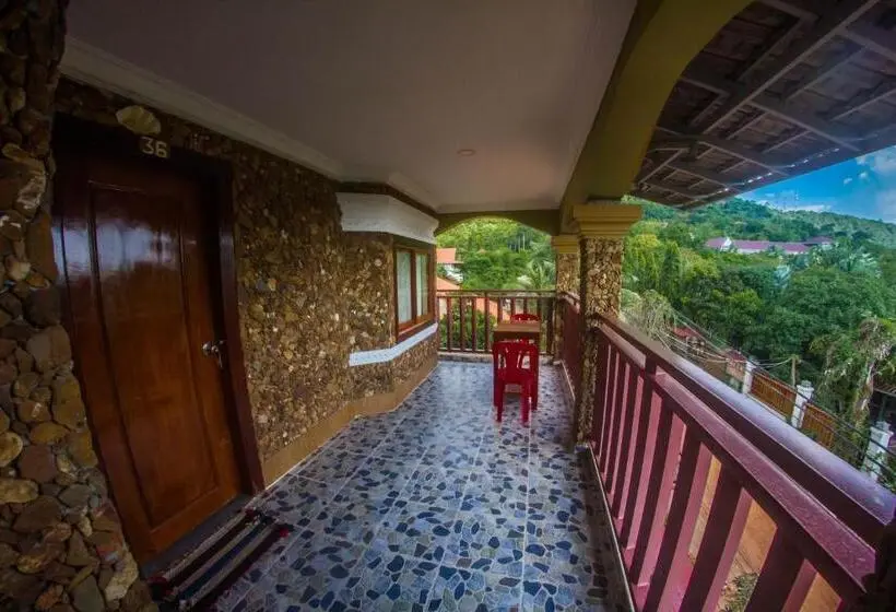 اتاق استاندارد سه تخته با بالکن, Kep Villa Hill Guest House 1