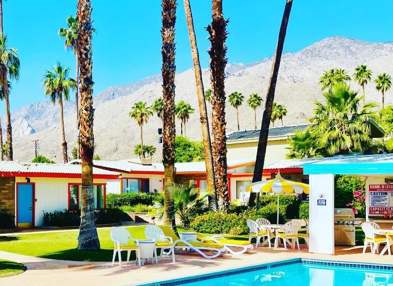 スタンダードバンガロー, A Place In The Sun Hotel   Adults Only Big Units, Privacy Gardens & Heated Pool & Spa In 1 Acre Park