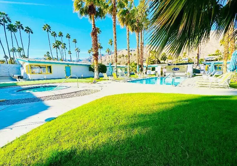 スタンダードスタジオ, A Place In The Sun Hotel Adults Only Big Units, Privacy Gardens & Heated Pool & Spa In 1 Acre Park