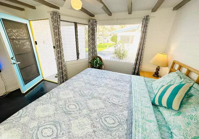 スタンダードスタジオ, A Place In The Sun Hotel Adults Only Big Units, Privacy Gardens & Heated Pool & Spa In 1 Acre Park