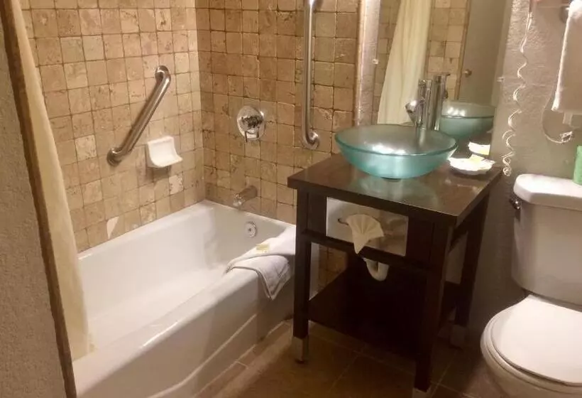 スタンダードルーム, Cannery Row Inn