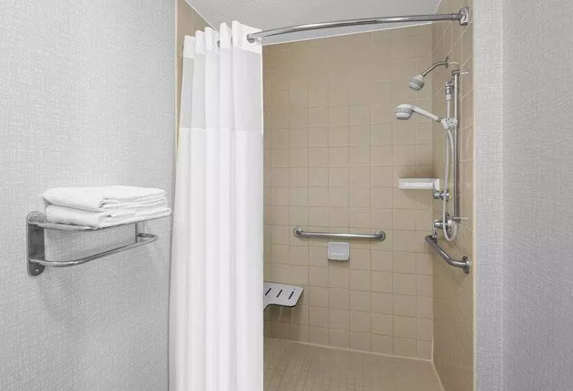 اتاق استاندارد برای معلولان, Hampton Inn Phoenix Biltmore