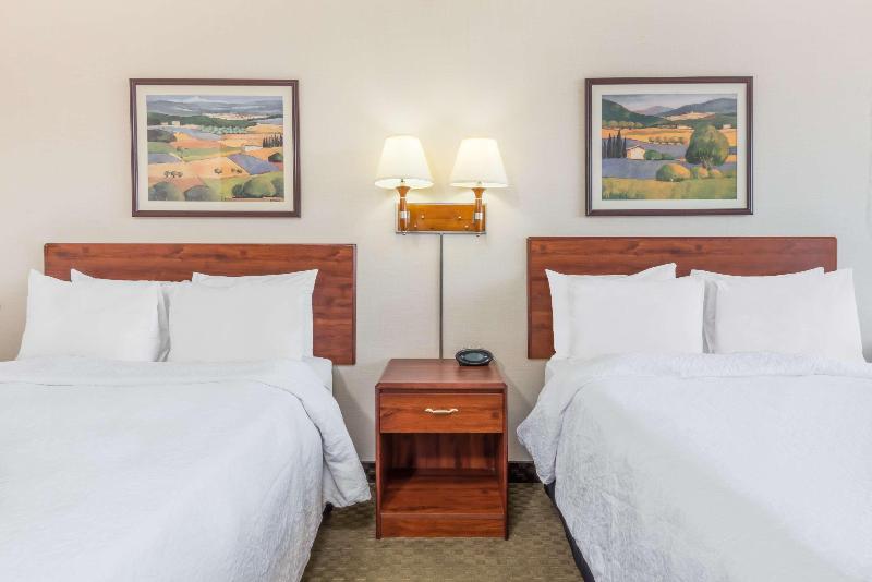 غرفة قياسية, Howard Johnson By Wyndham Gillette