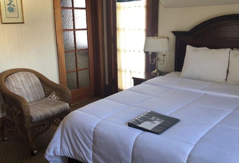 스위트, Pacific Grove Inn