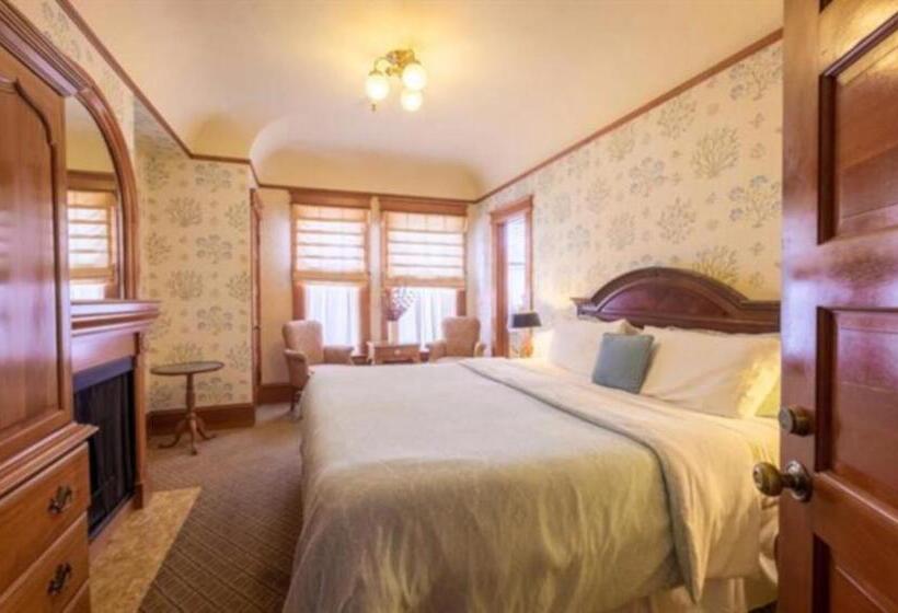 스탠다드 룸 킹사이즈 침대, Pacific Grove Inn