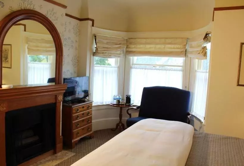 اتاق سوپریور با تخت بزرگ, Pacific Grove Inn