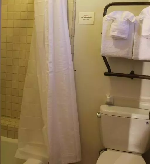 سوییت با چشم‌انداز دریا, Pacific Grove Inn