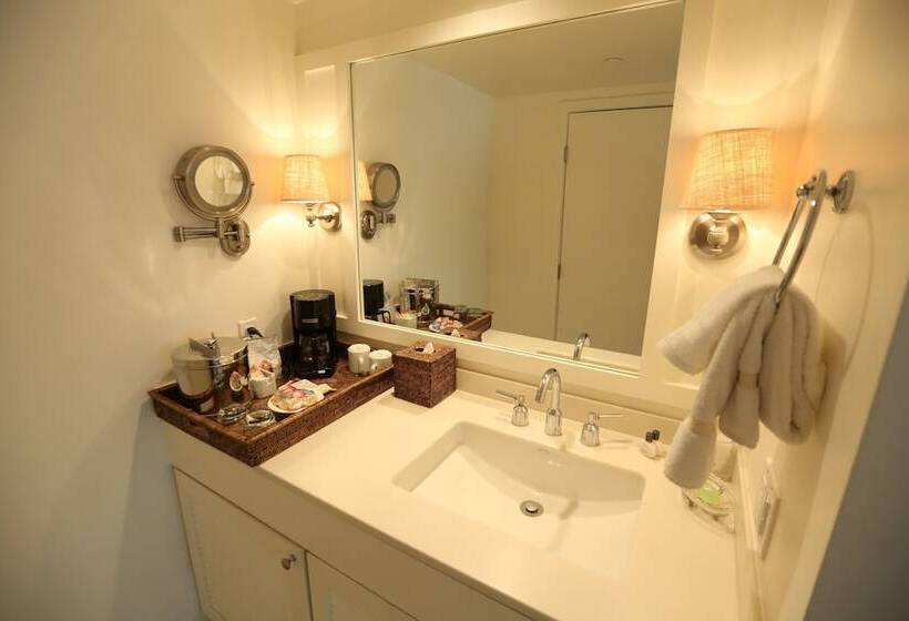 غرفة ديلوكس, The Pavilion