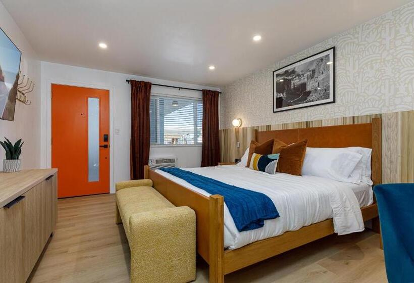 Люкс Deluxe Кровать Кинг, Quail Park Lodge