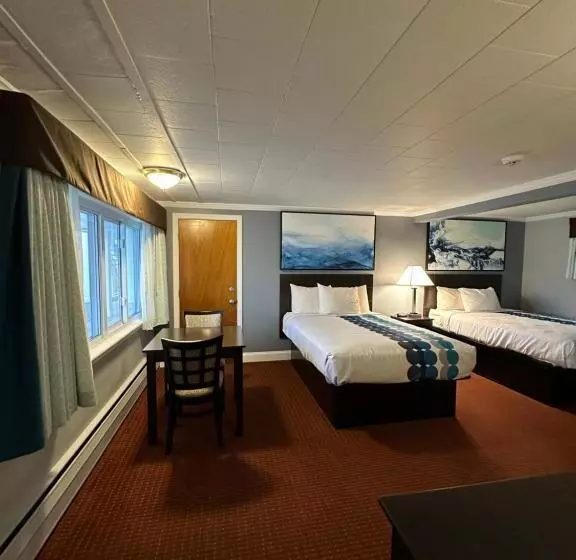 2ダブルベッドのスタンダードルーム, Rodeway Inn Orleans Cape Cod