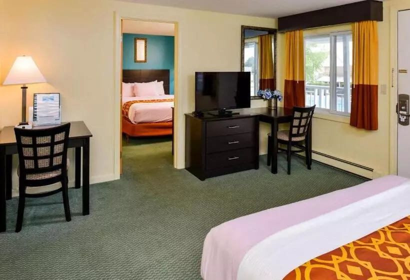 デラックススイート2ベッドルーム, Rodeway Inn Orleans Cape Cod