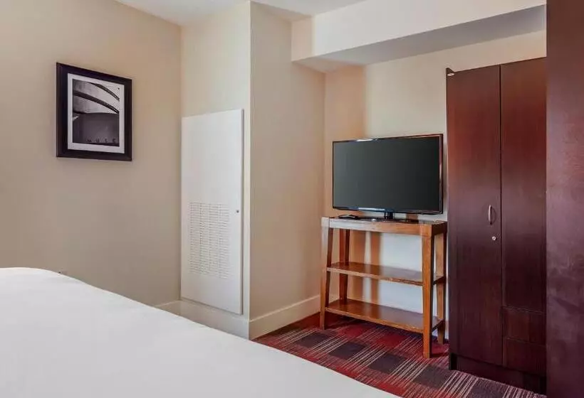 سوییت لوکس, Polynesian Hotel & Suites Wisconsin Dells/lake Delton
