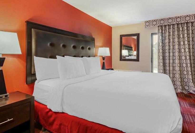 Апартаменты 1 Спальня Вид на Бассейн, Polynesian Hotel & Suites Wisconsin Dells/lake Delton