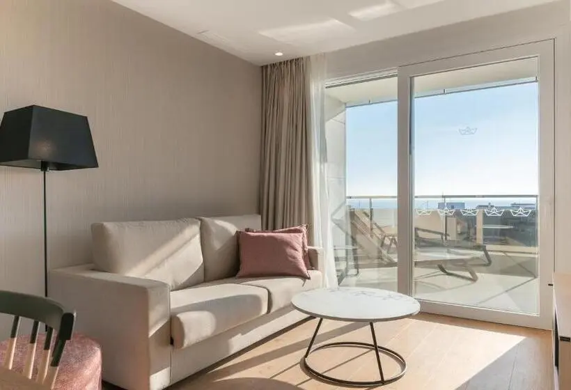 １ベッドルームアパートメント, Ahoy Apartments
