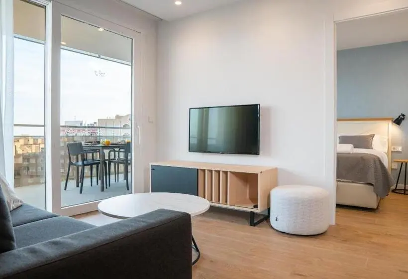 １ベッドルームアパートメント, Ahoy Apartments