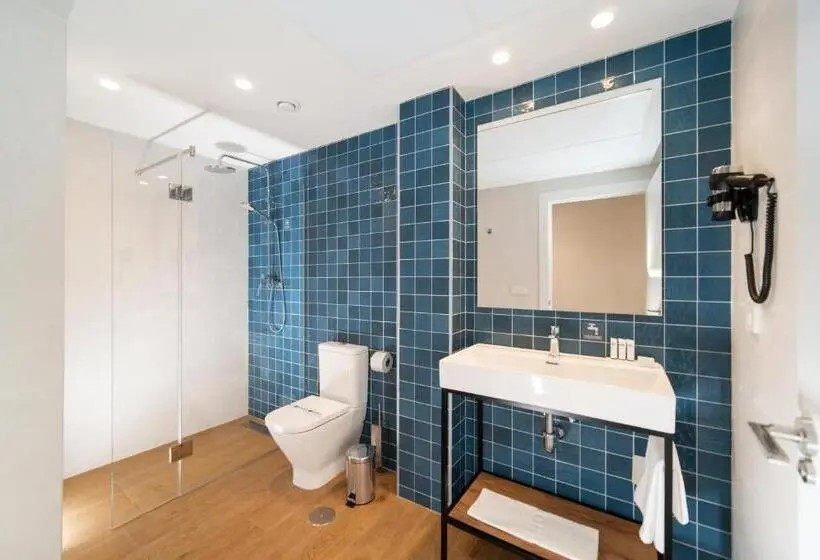 ２ベッドルームアパートメント, Ahoy Apartments
