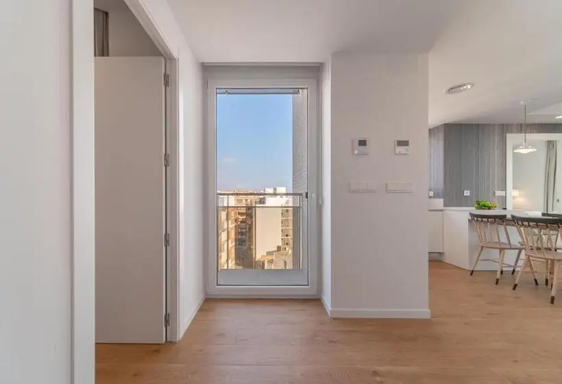 ２ベッドルームアパートメント, Ahoy Apartments