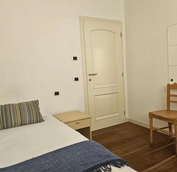 バスルーム共有のシングルスタンダード, Relais Divino